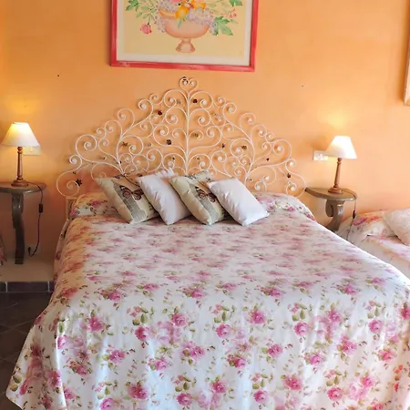 Casale Fedele Family Relax Vicino Al Borgo Bed & Breakfast